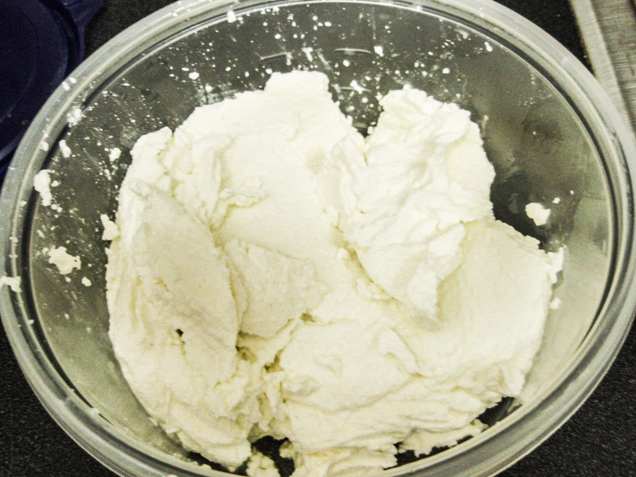 What are the benefits of freezing ricotta cheese?